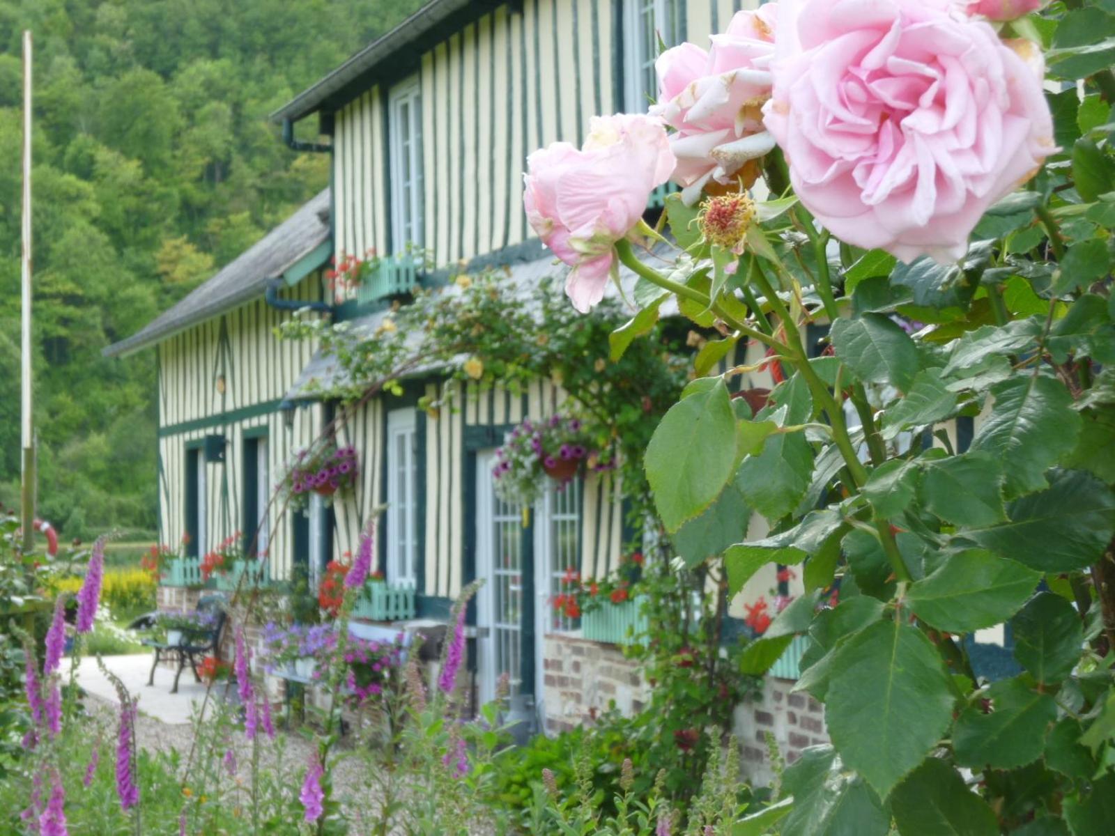 Chambre D'Hotes Au Fil De L'Eau Jumièges Екстериор снимка